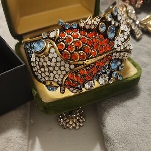 HEIDI DAUS Crystal-Embellished Fish Bangle Bracelet - Orange & Blue